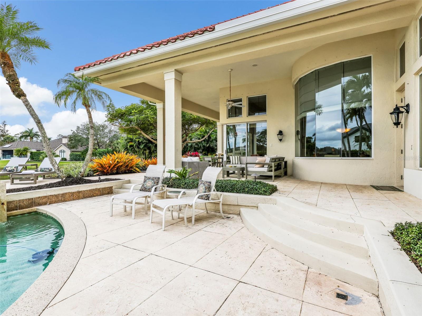 TB8465638 Property Photo