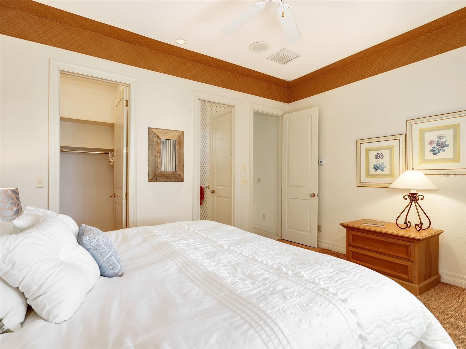 TB8465638 Property Photo