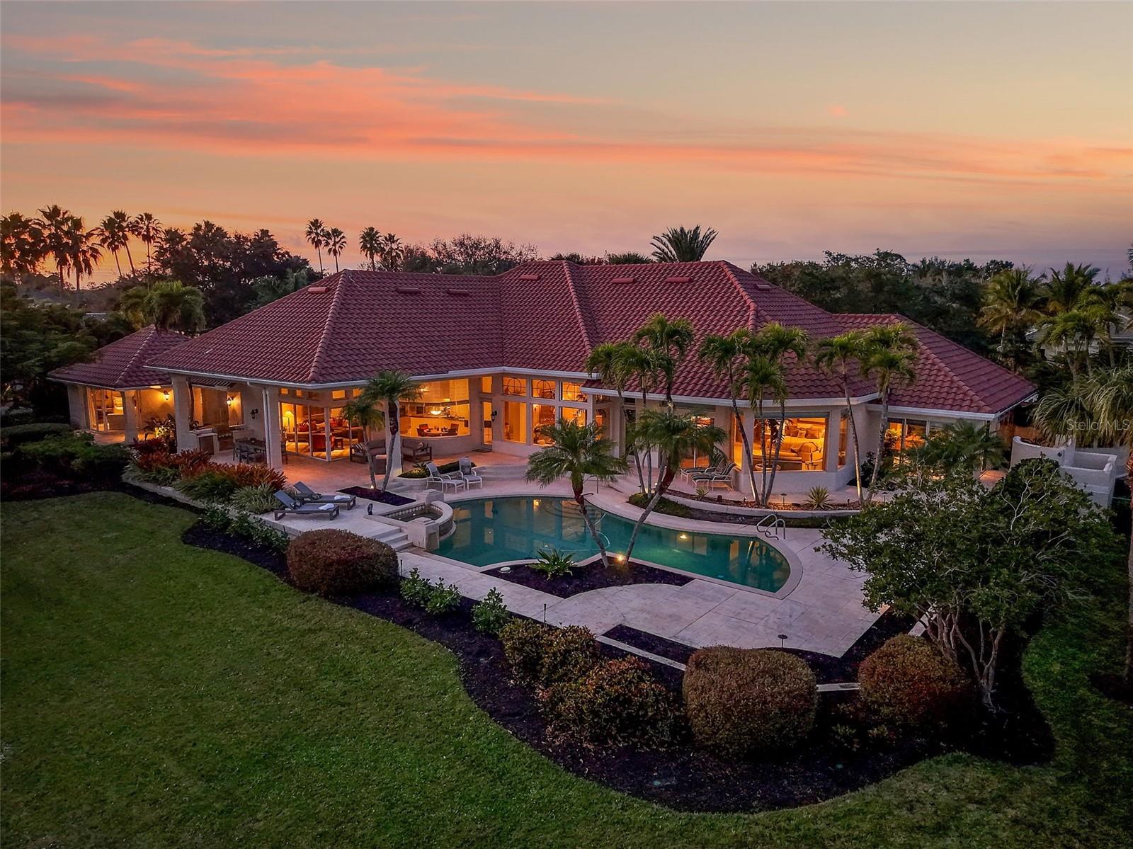 TB8465638 Property Photo