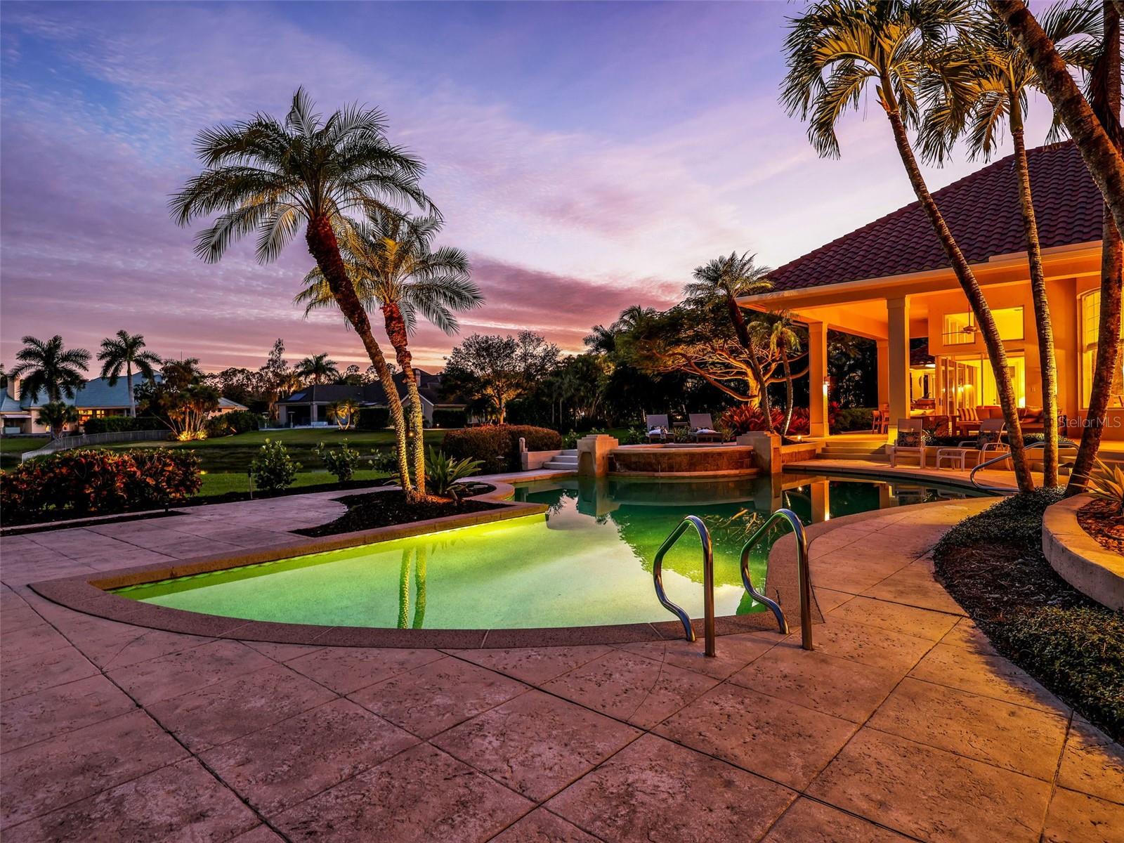 TB8465638 Property Photo