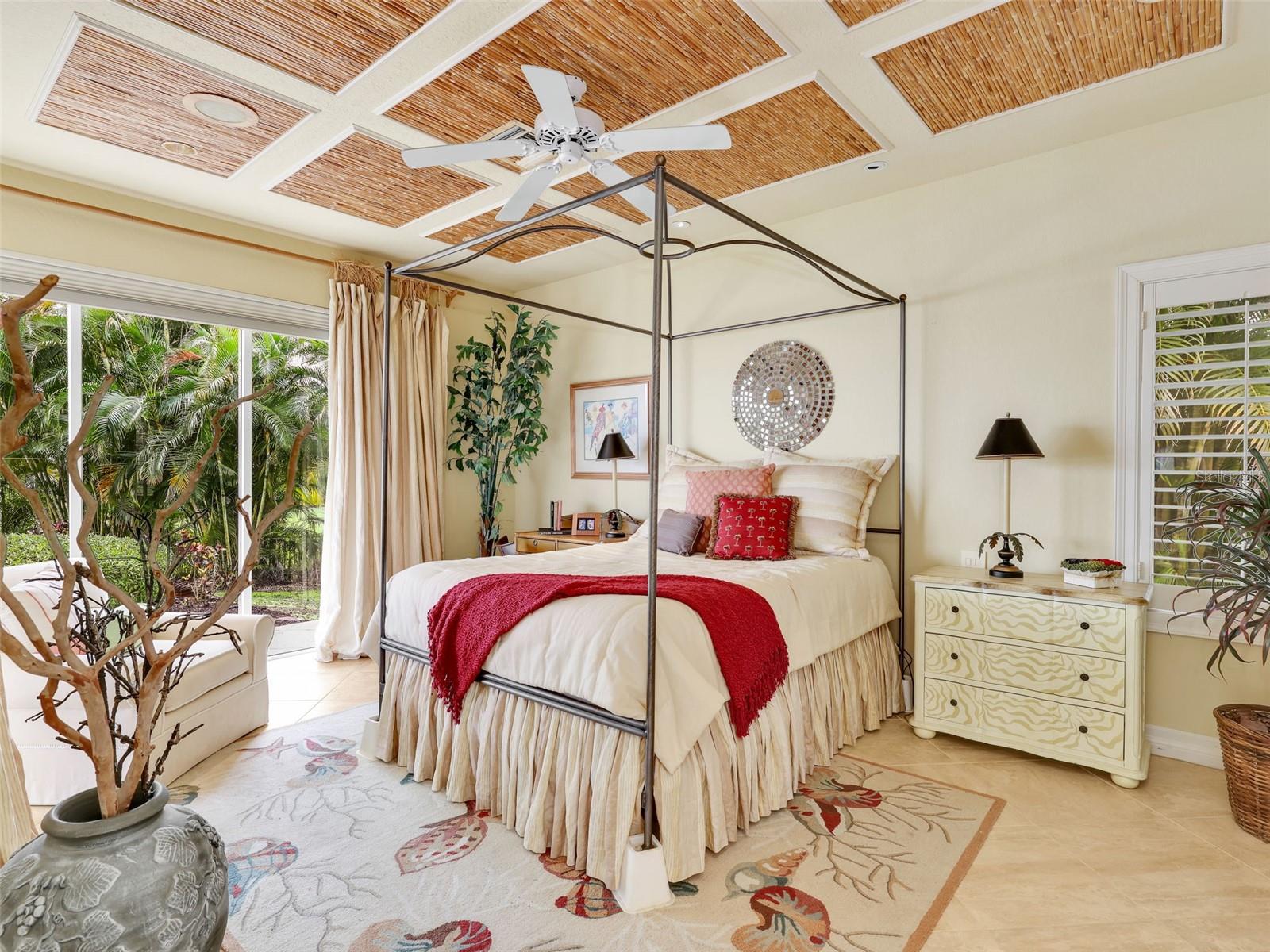 TB8465638 Property Photo