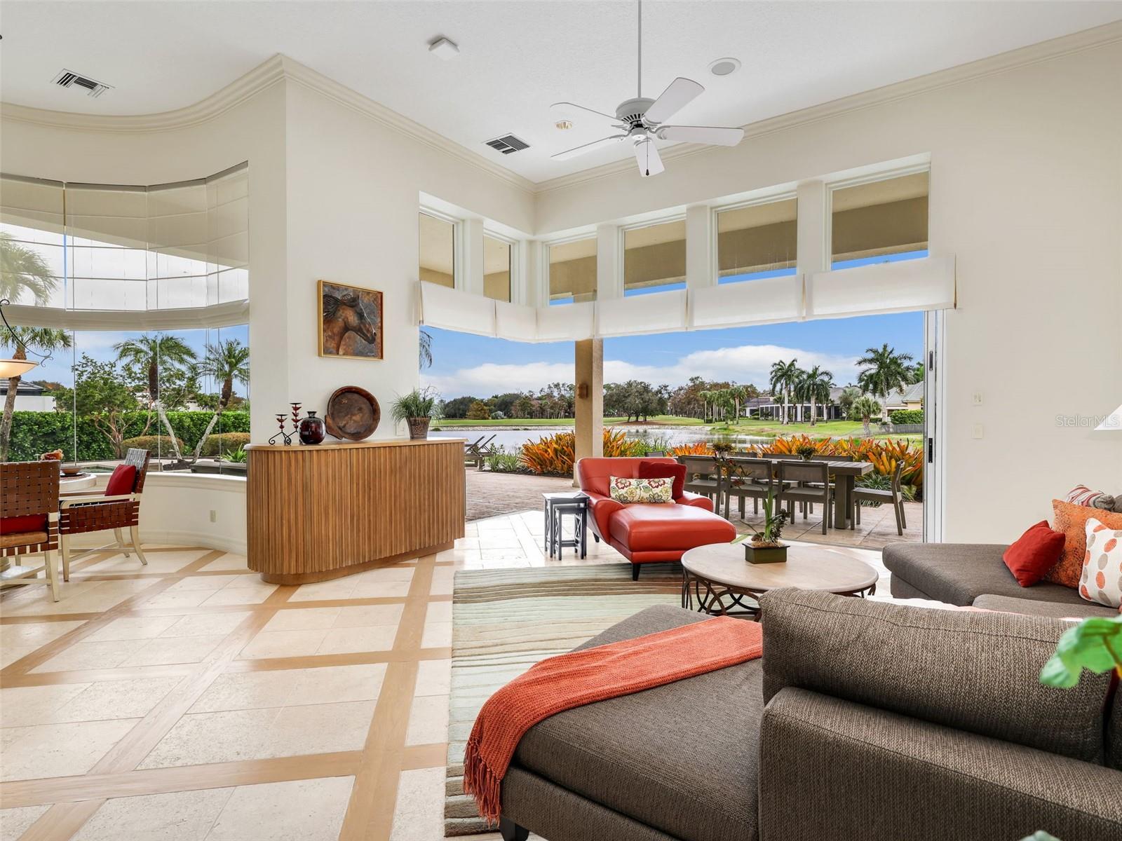 TB8465638 Property Photo