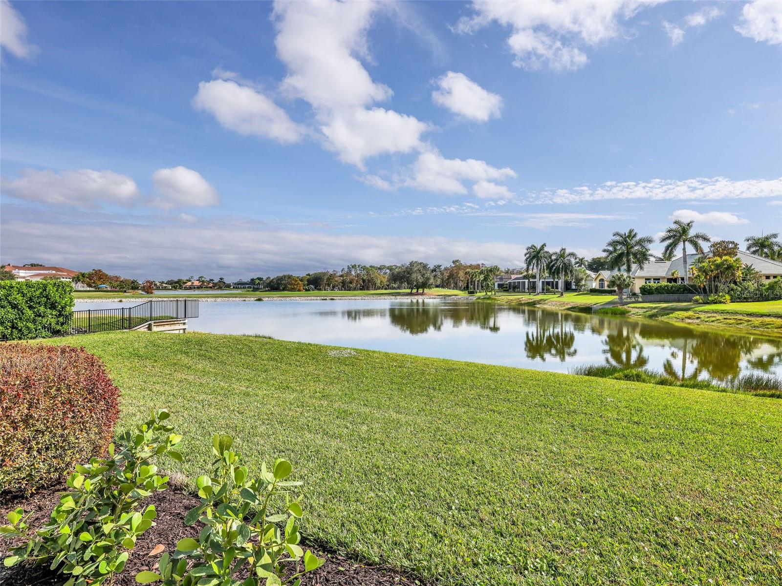 TB8465638 Property Photo