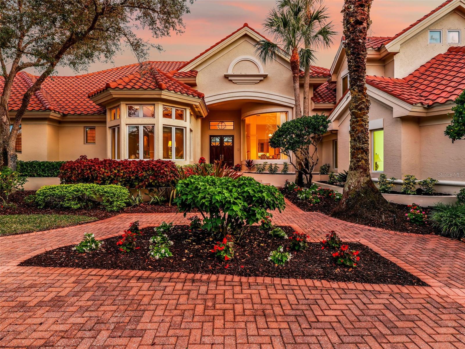 TB8465638 Property Photo