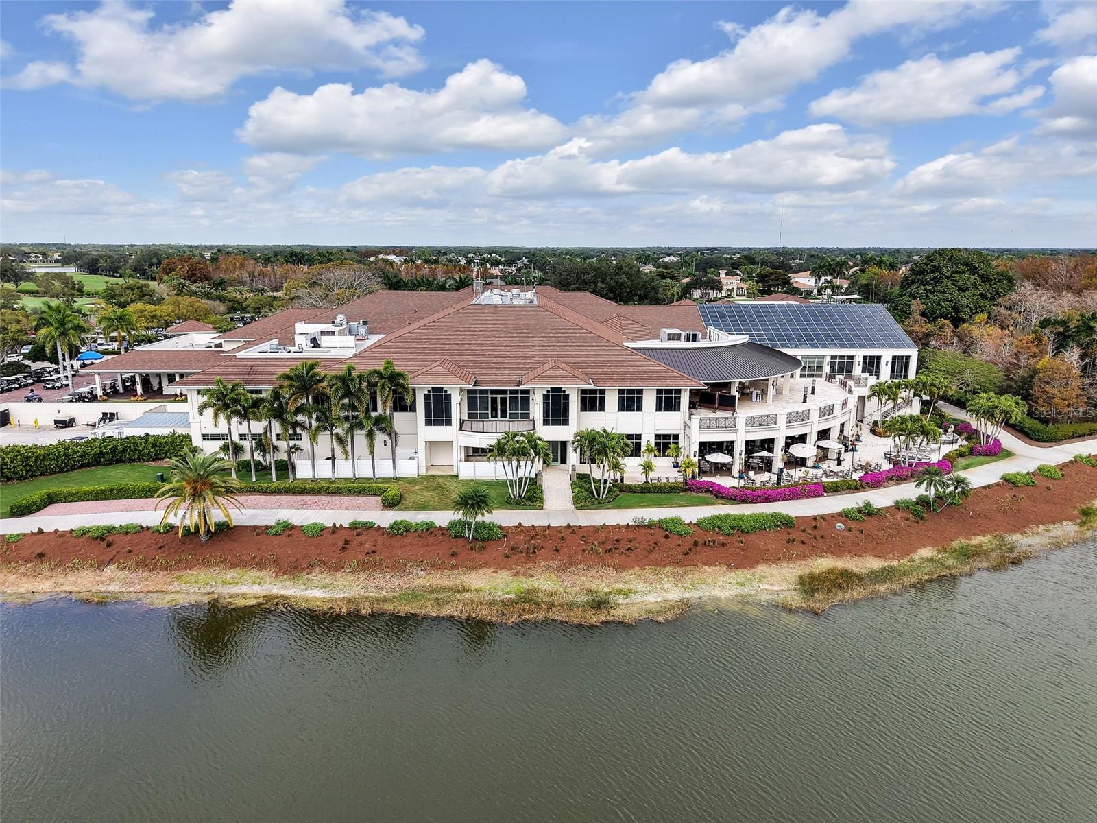 TB8465638 Property Photo