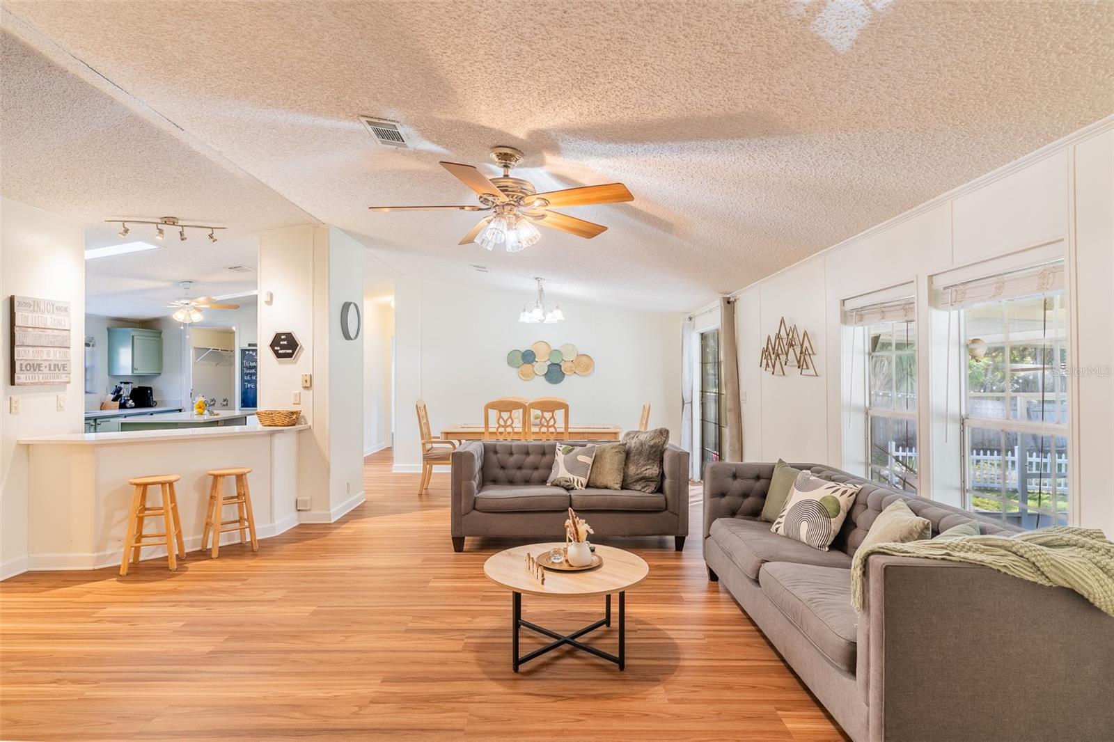 5028 CLEWIS AVE, TAMPA, FL, 33610