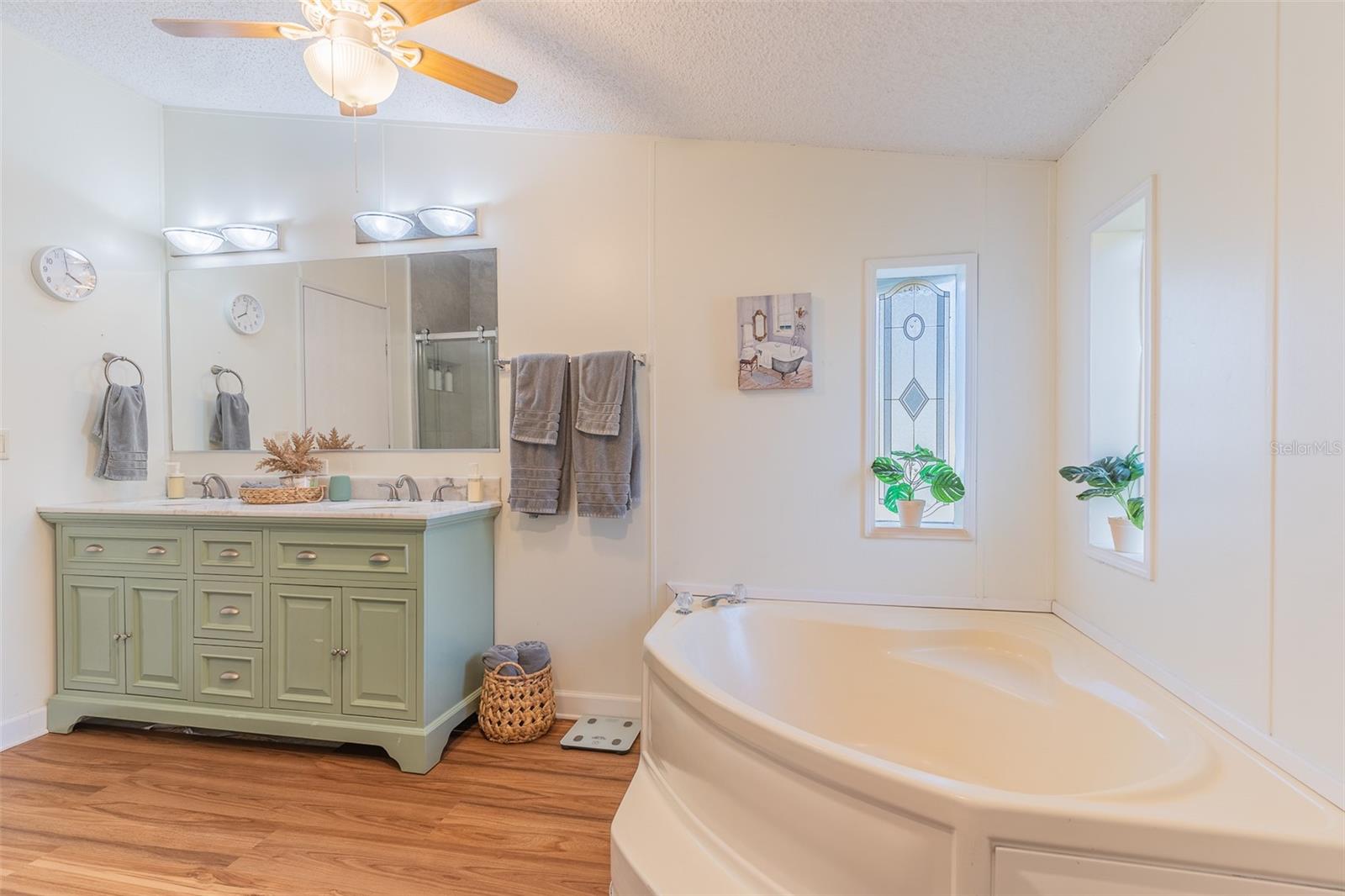 5028 CLEWIS AVE, TAMPA, FL, 33610