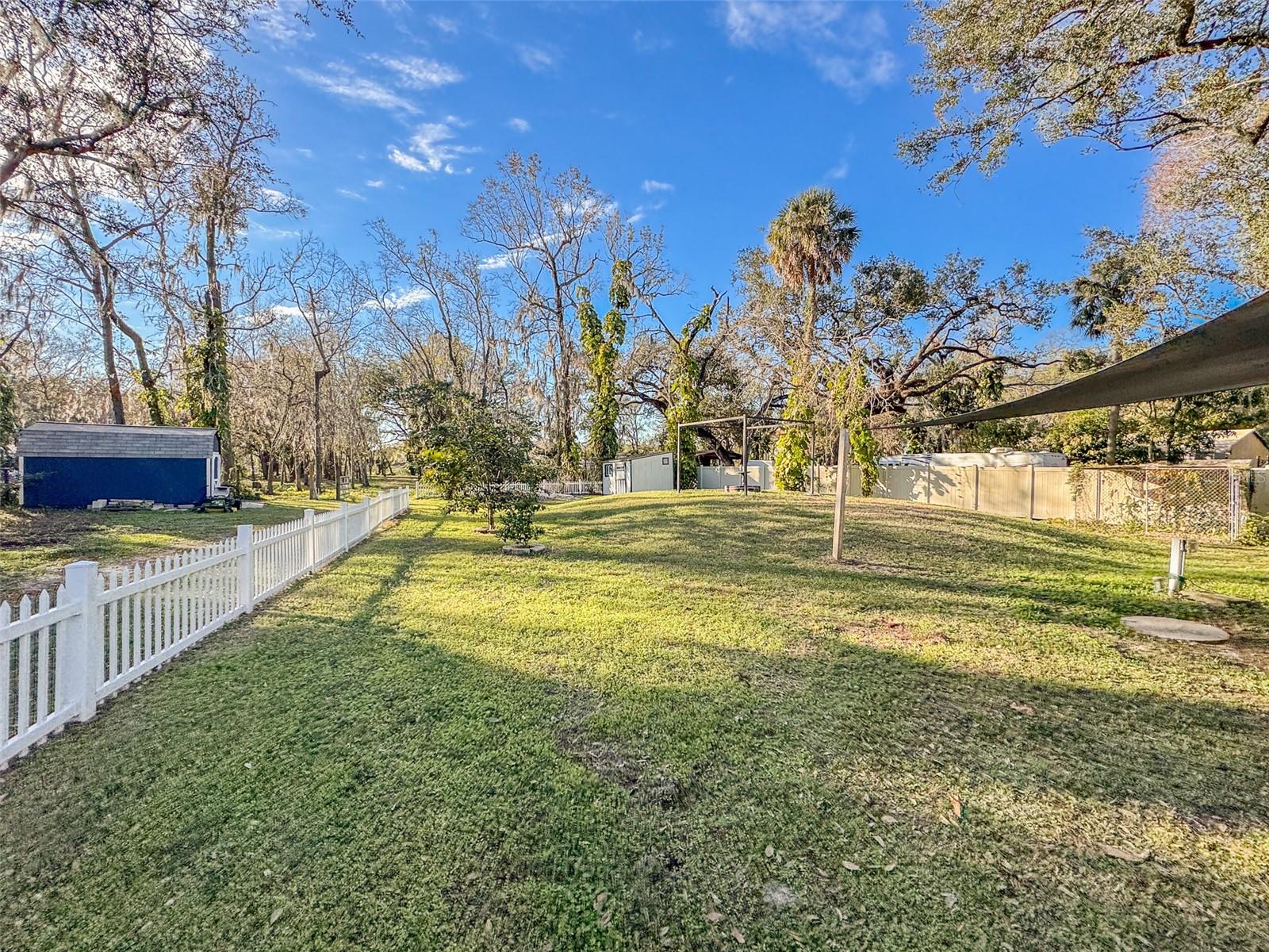 5028 CLEWIS AVE, TAMPA, FL, 33610