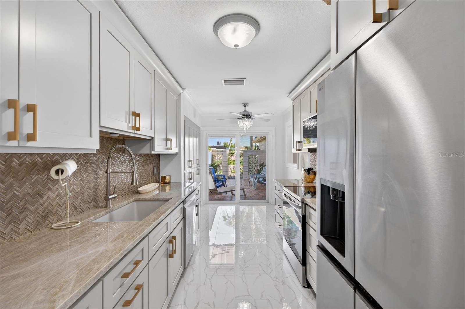 Exquisite New Kitchen!