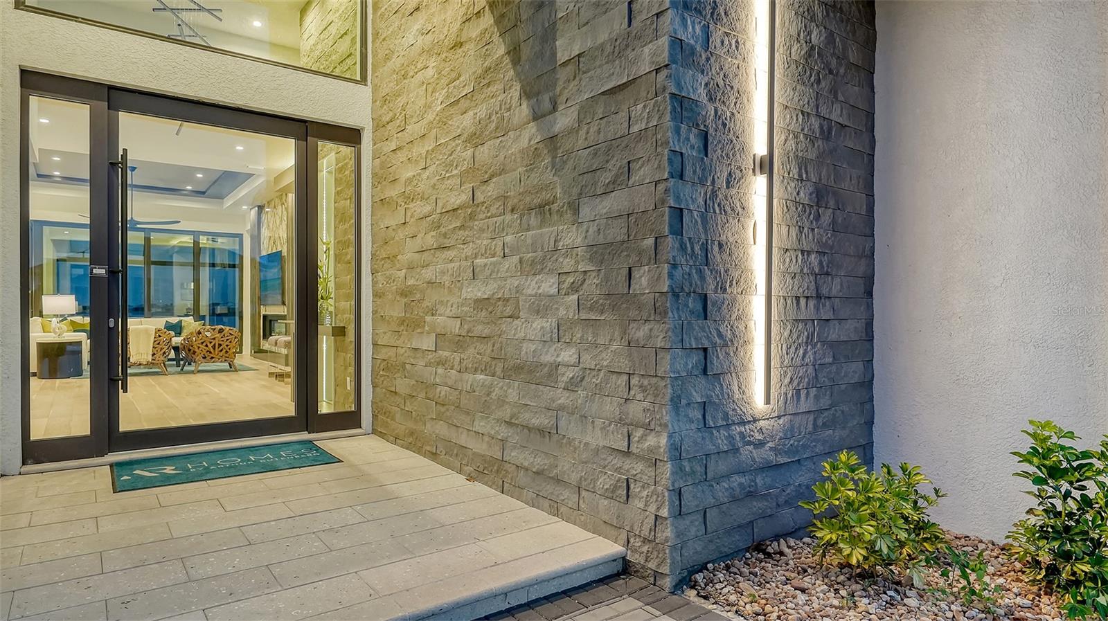 A4678762 Property Photo