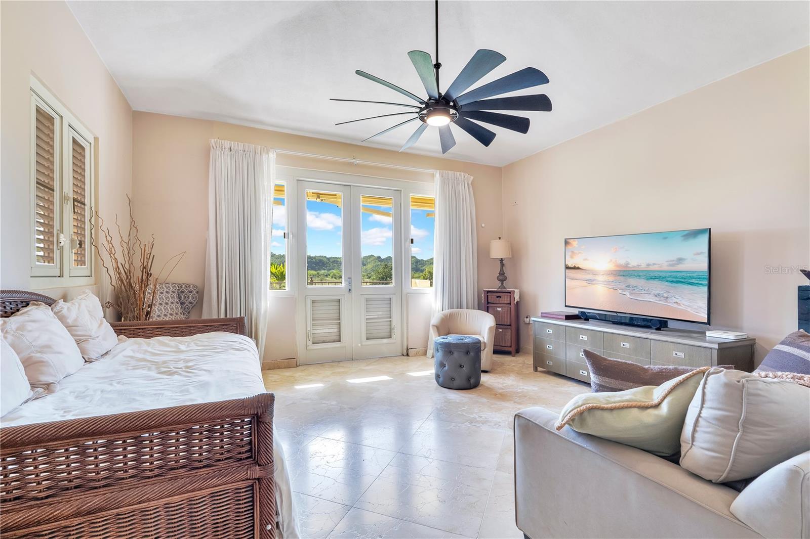 PR9118592 Property Photo