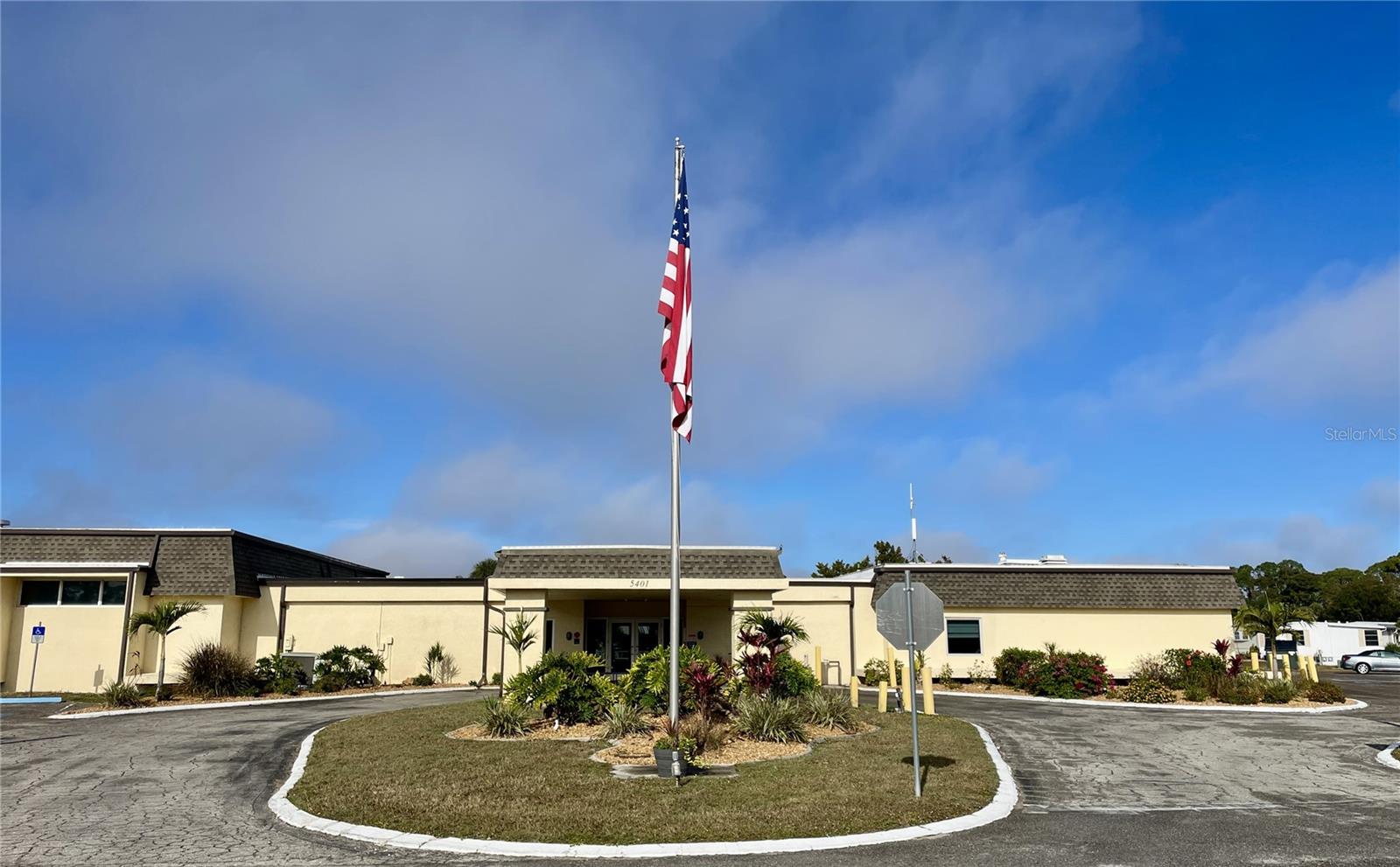 C7520412 Property Photo