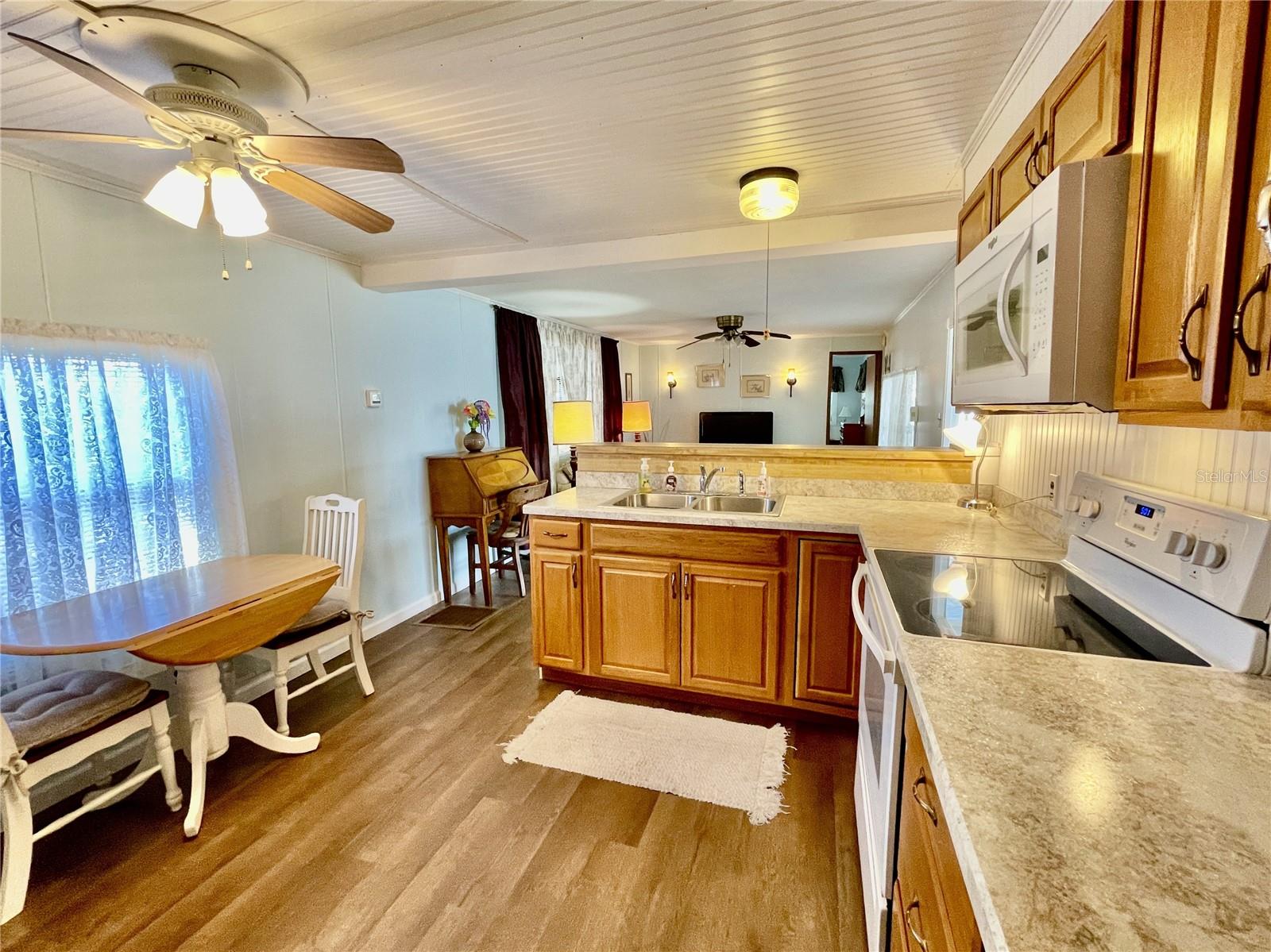 C7520412 Property Photo