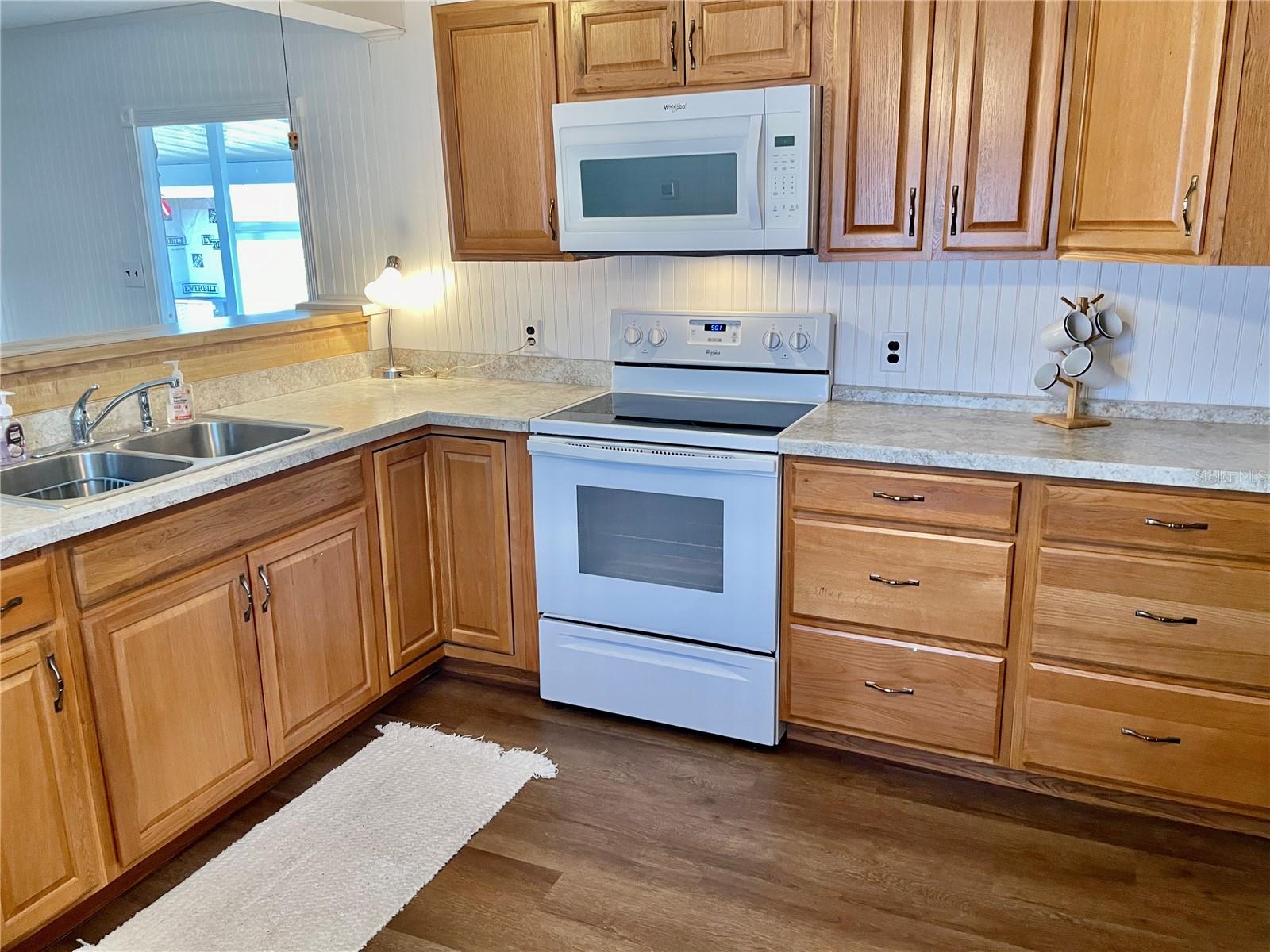 C7520412 Property Photo