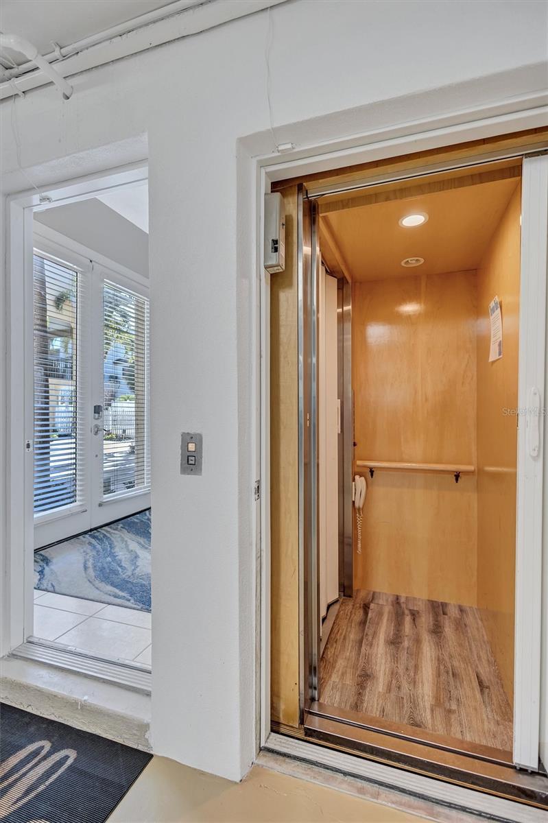 436 CANAL RD #A, SARASOTA, FL, 34242