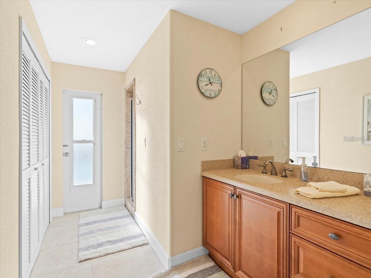 TB8465778 Property Photo