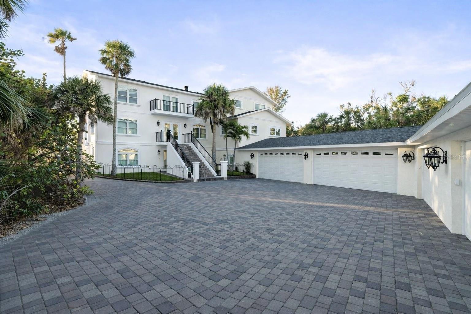 TB8465778 Property Photo