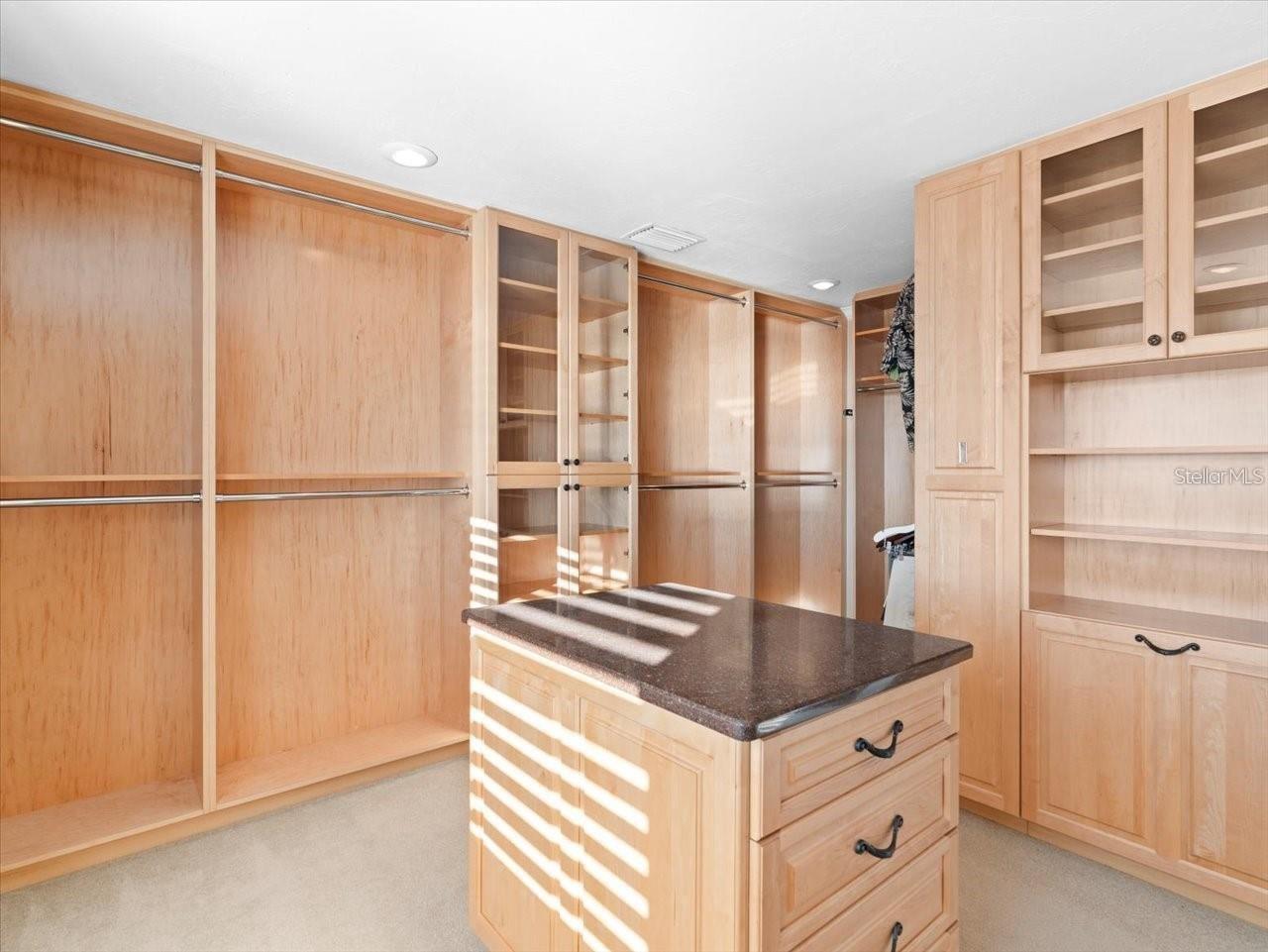 TB8465778 Property Photo