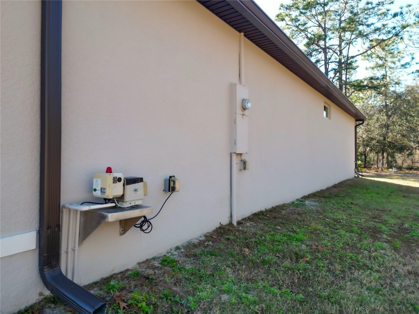 17479 MACASSAR RD, WEEKI WACHEE, FL, 34614