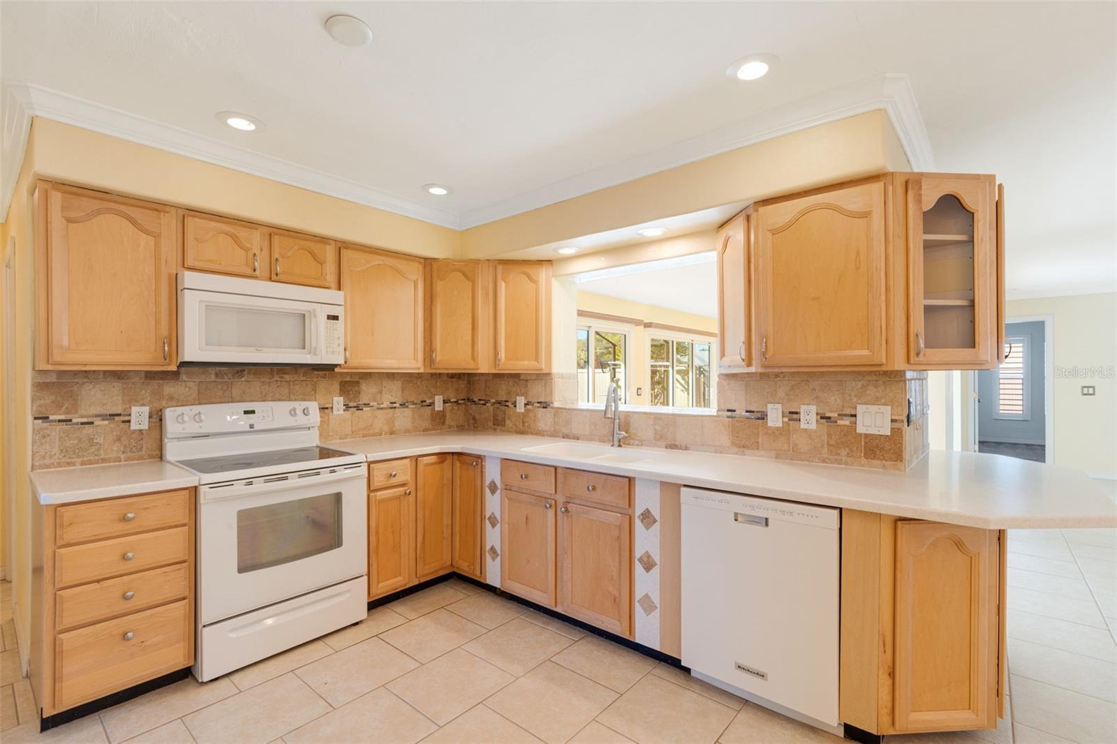 322 NE 29TH TER, CAPE CORAL, FL, 33909