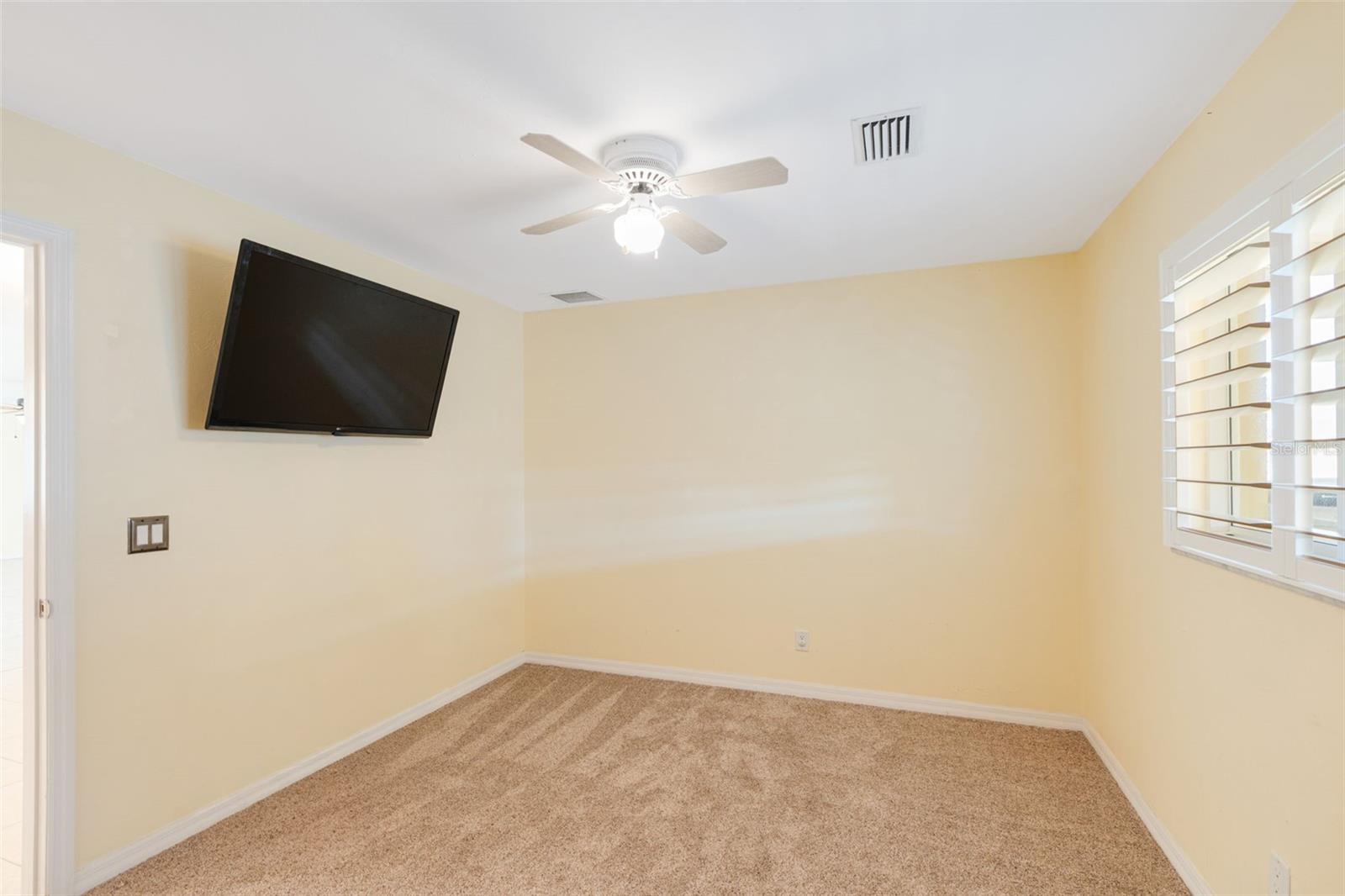 322 NE 29TH TER, CAPE CORAL, FL, 33909