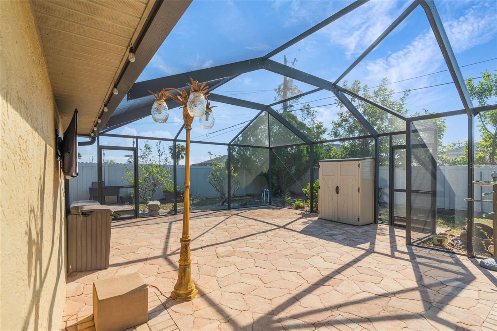 322 NE 29TH TER, CAPE CORAL, FL, 33909