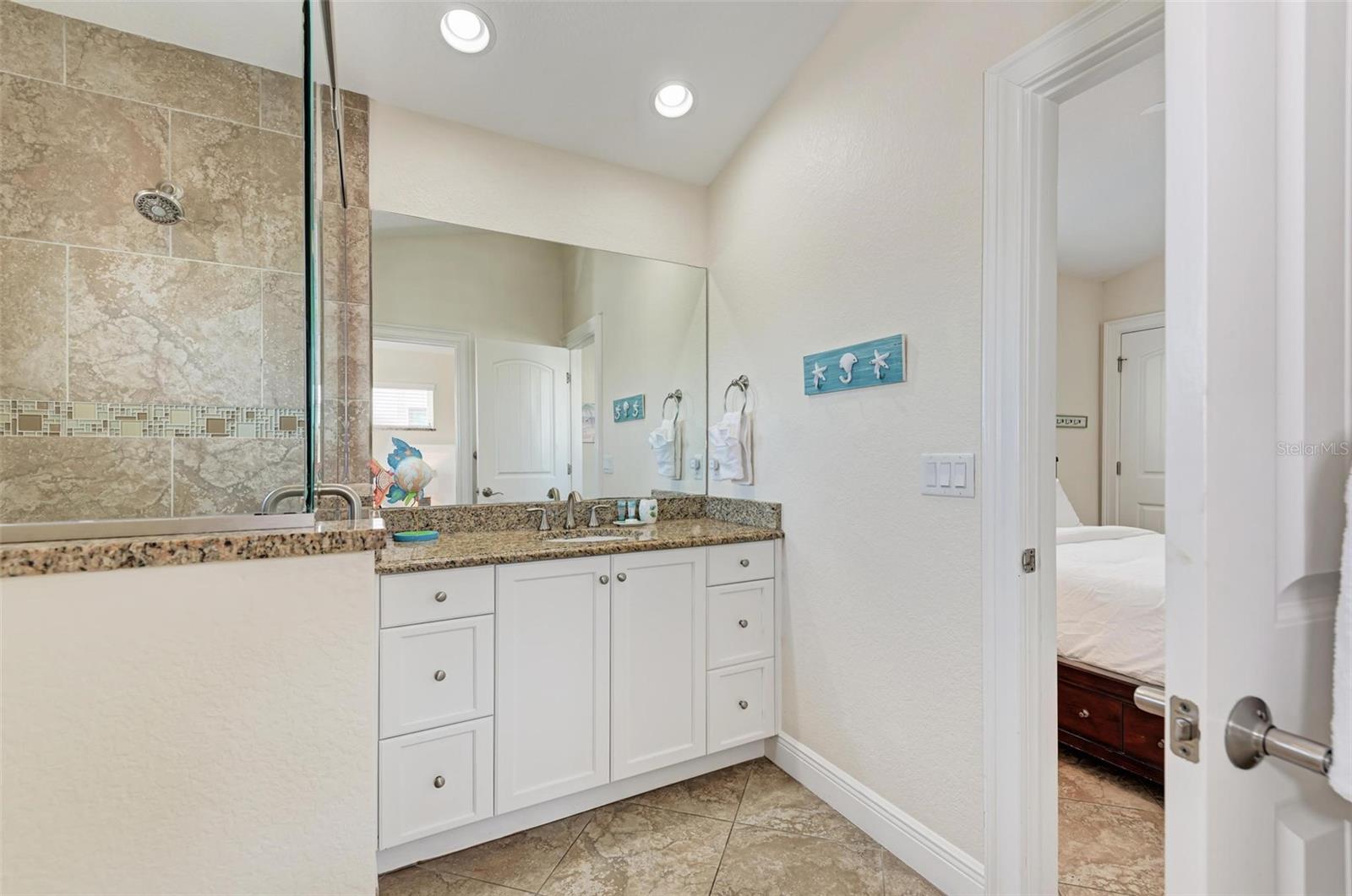 A4678835 Property Photo