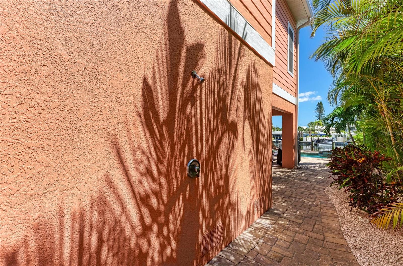 A4678835 Property Photo