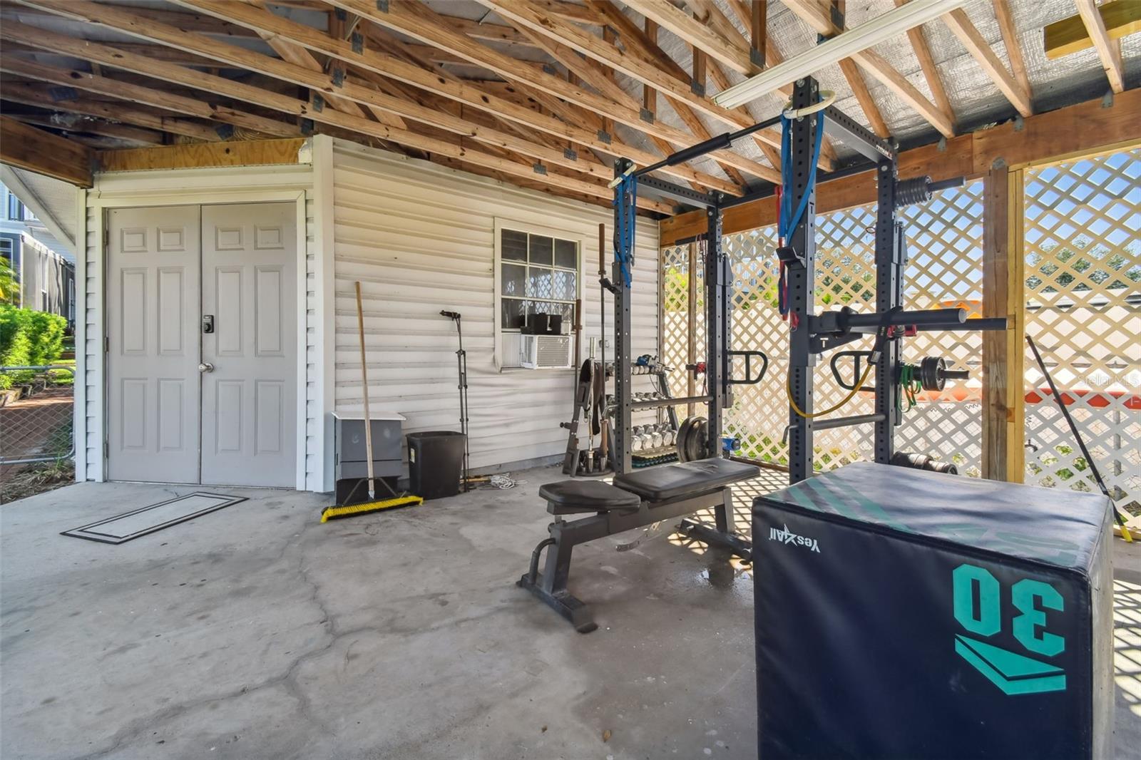 18x40 Garage w/ 3 car carport