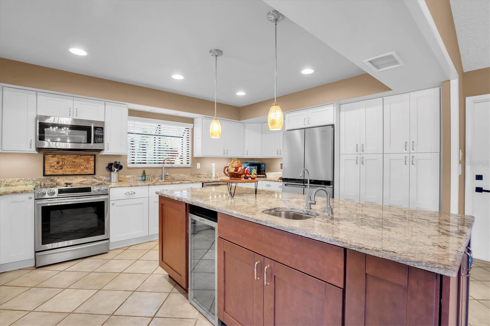 1051 ROYAL TROON CT, TARPON SPRINGS, FL, 34688