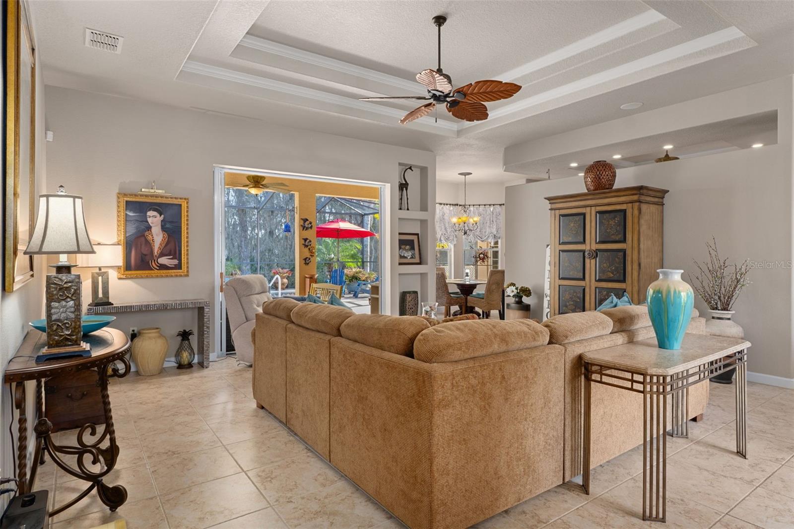 LIVING ROOM to LAnai