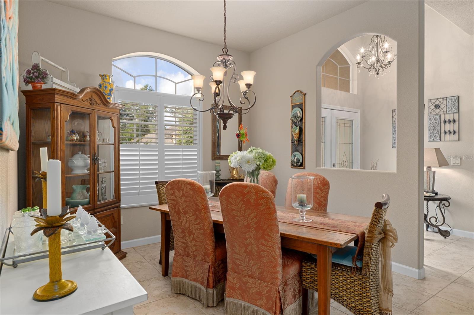 DINING ROOM to FOYER