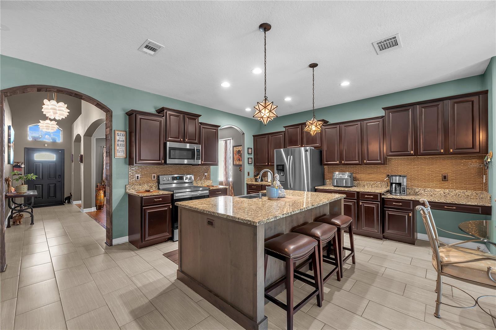 20006 SATIN LEAF AVE, TAMPA, FL, 33647