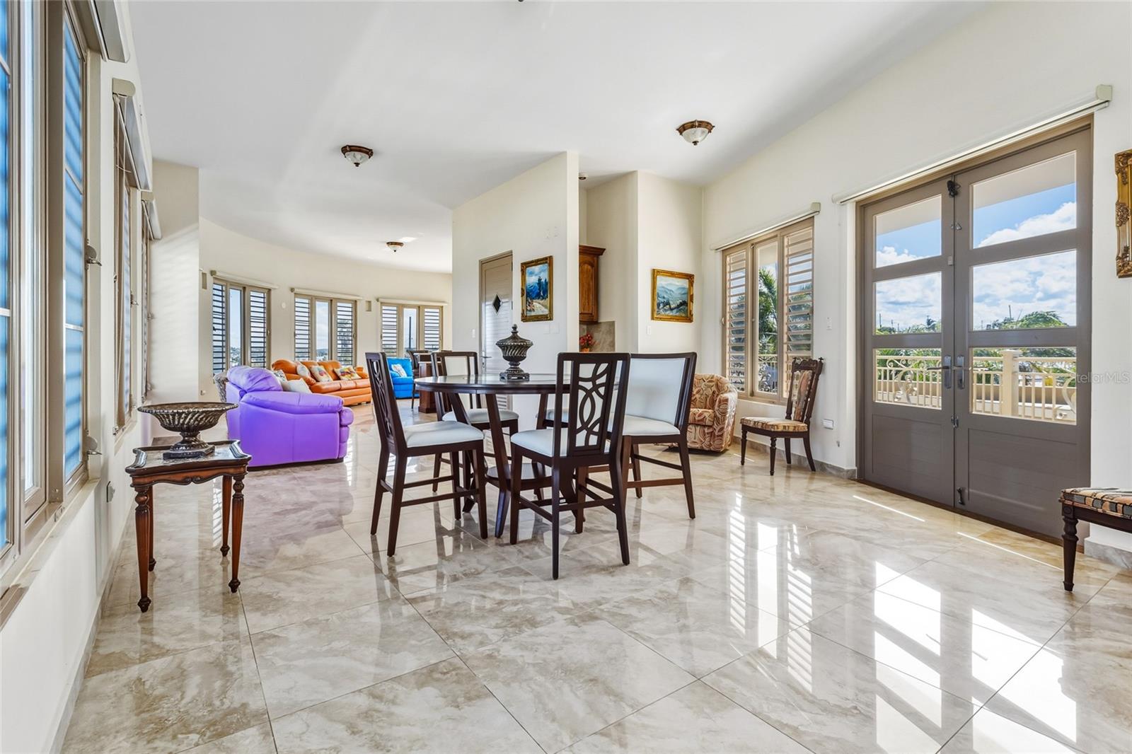 PR9118617 Property Photo