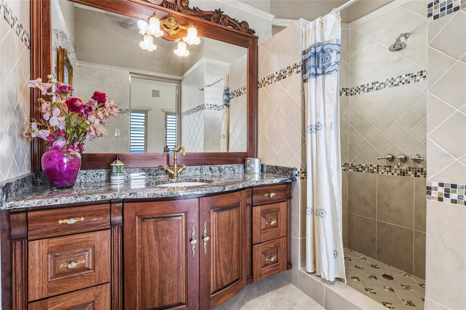 PR9118617 Property Photo