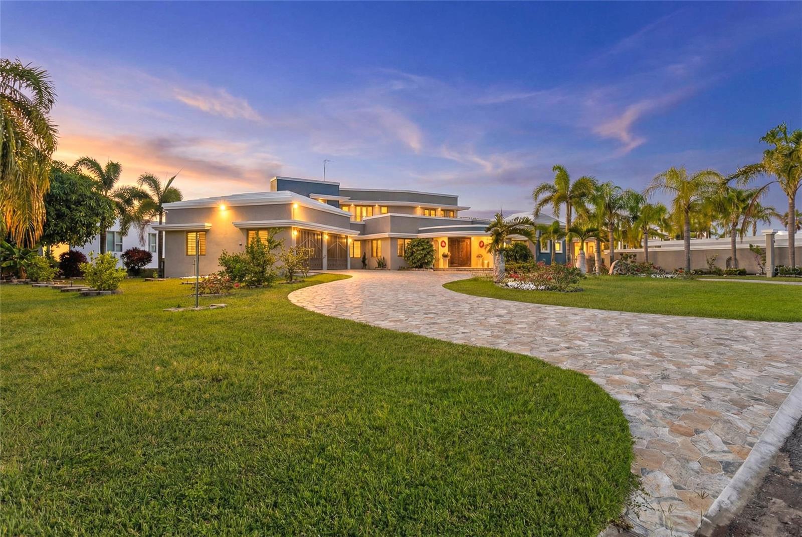 PR9118617 Property Photo