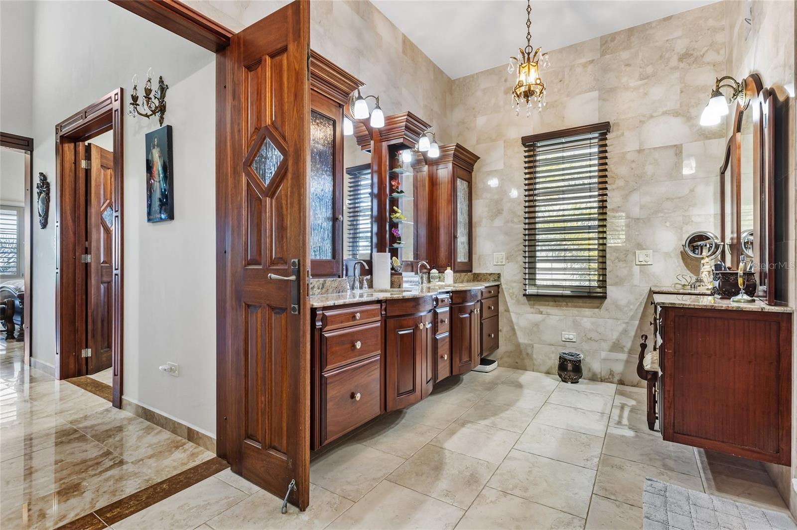 PR9118617 Property Photo