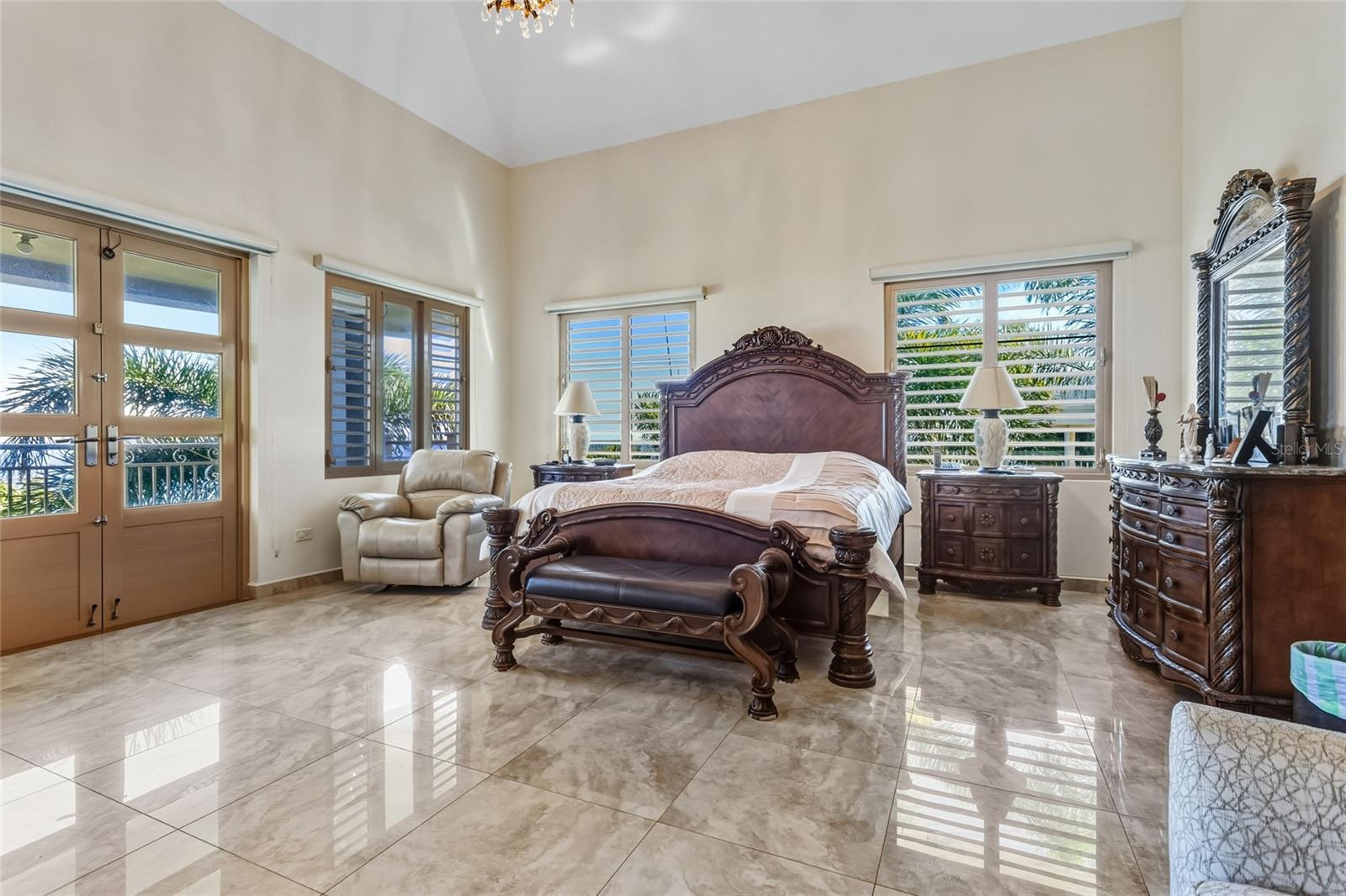 PR9118617 Property Photo