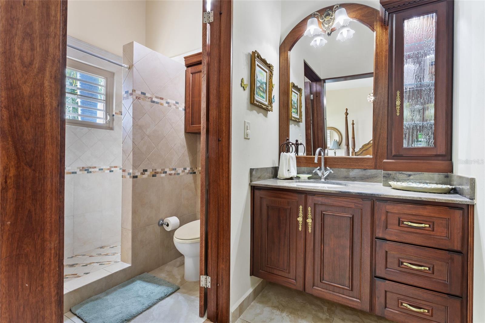 PR9118617 Property Photo