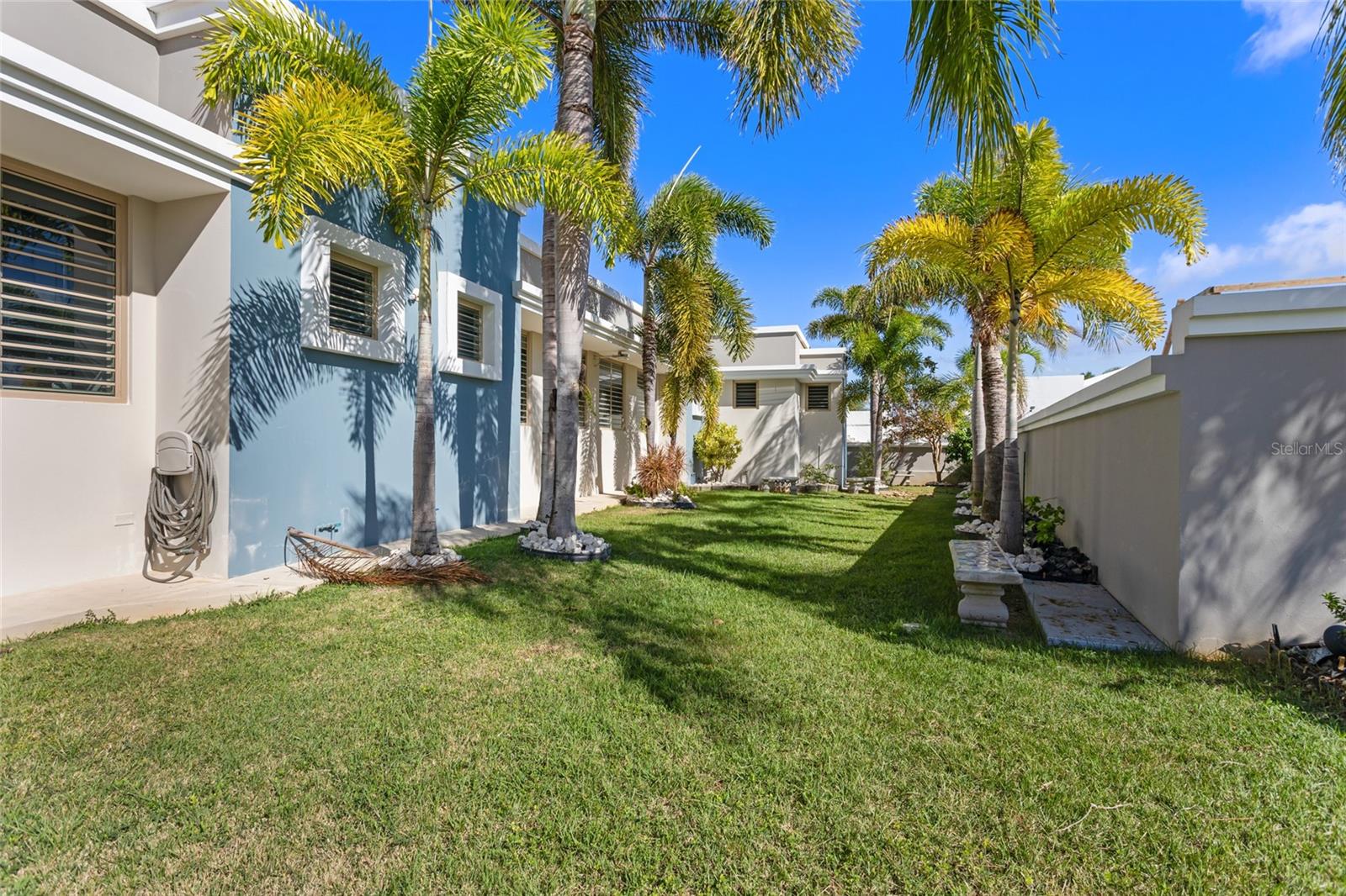 PR9118617 Property Photo