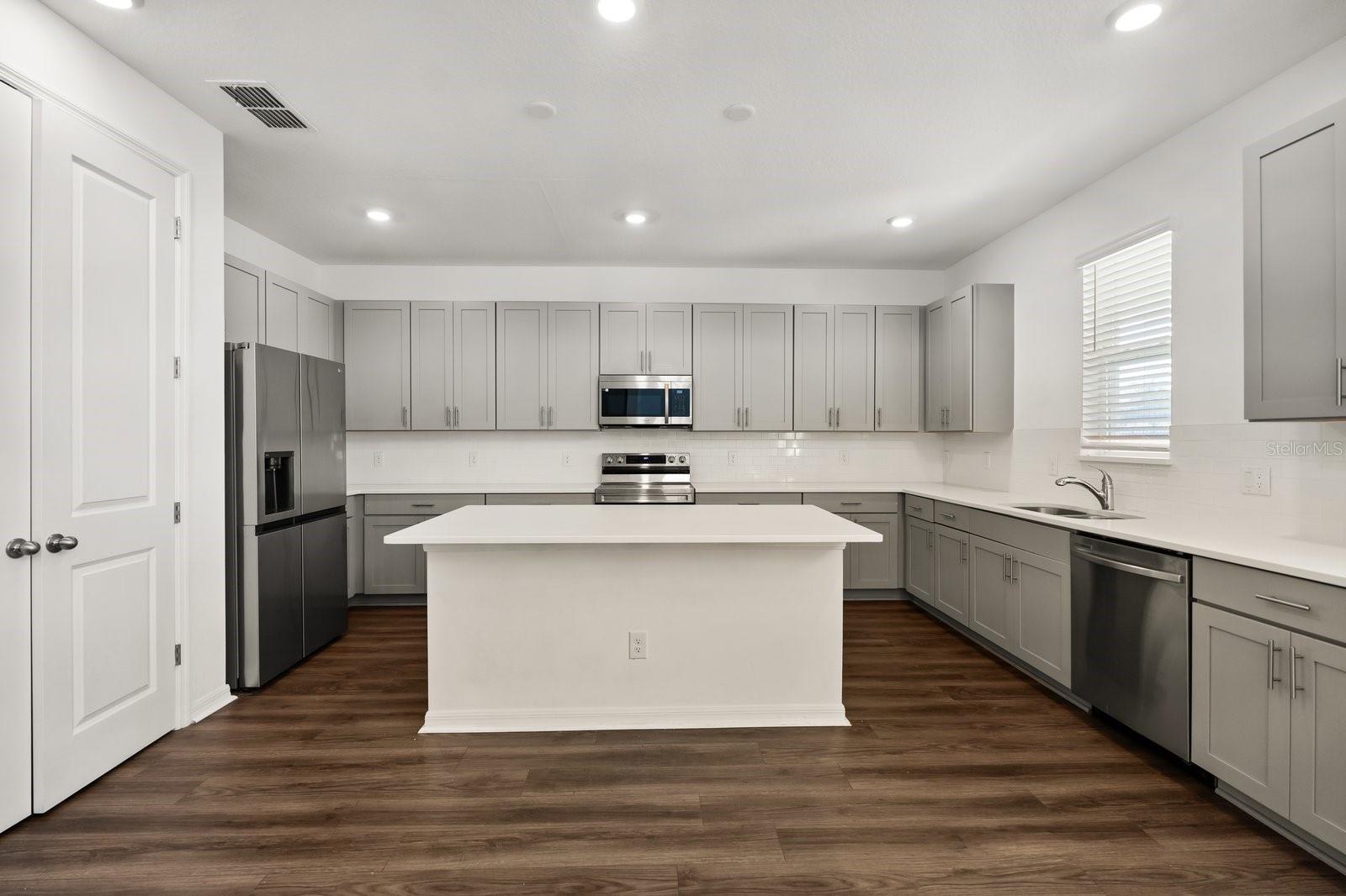 2062 DERWENT DR, DAVENPORT, FL, 33896