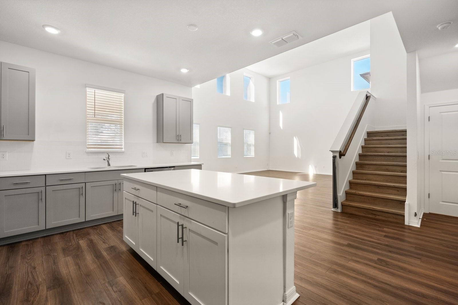 2062 DERWENT DR, DAVENPORT, FL, 33896