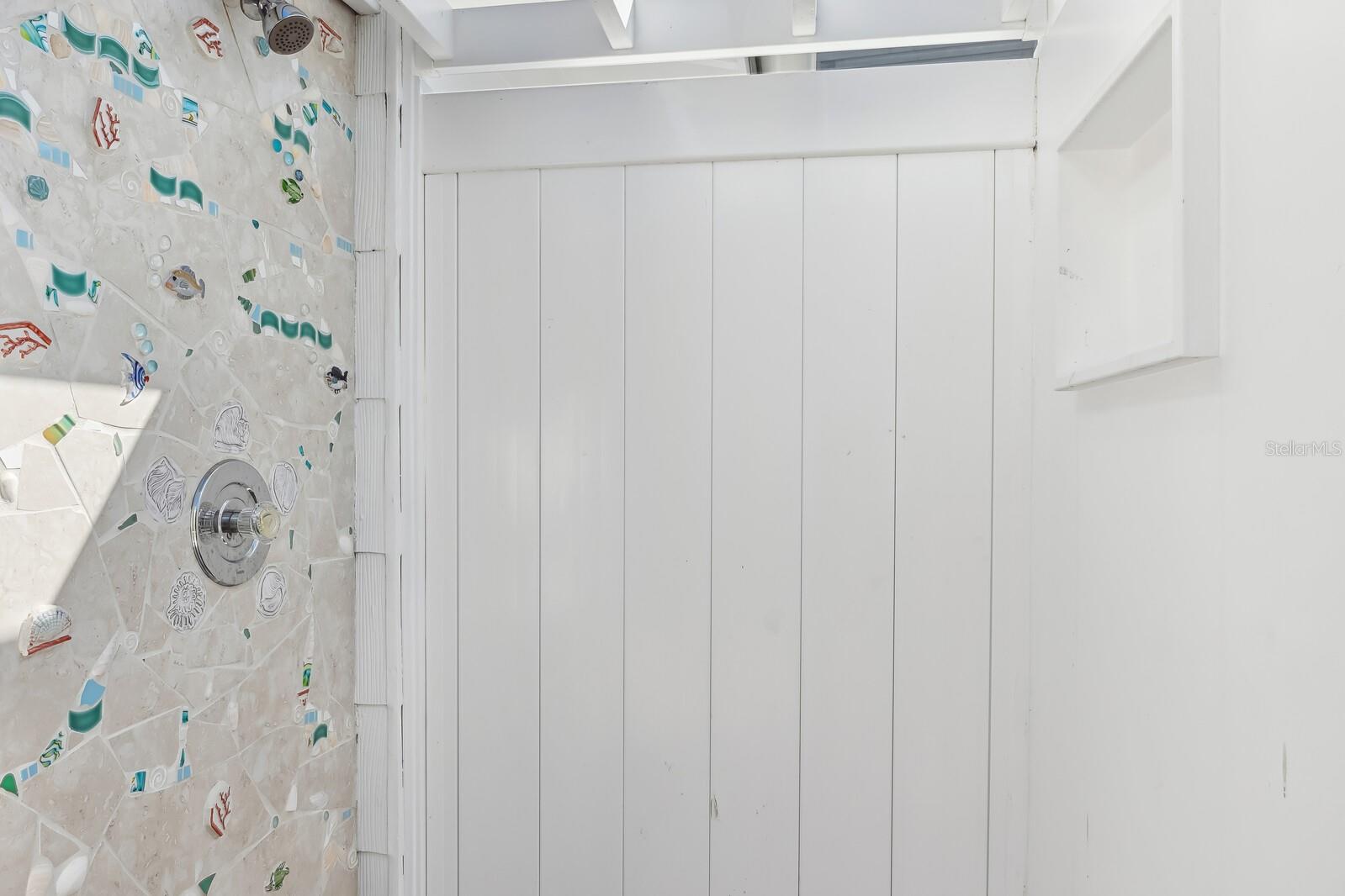 D6145691 Property Photo