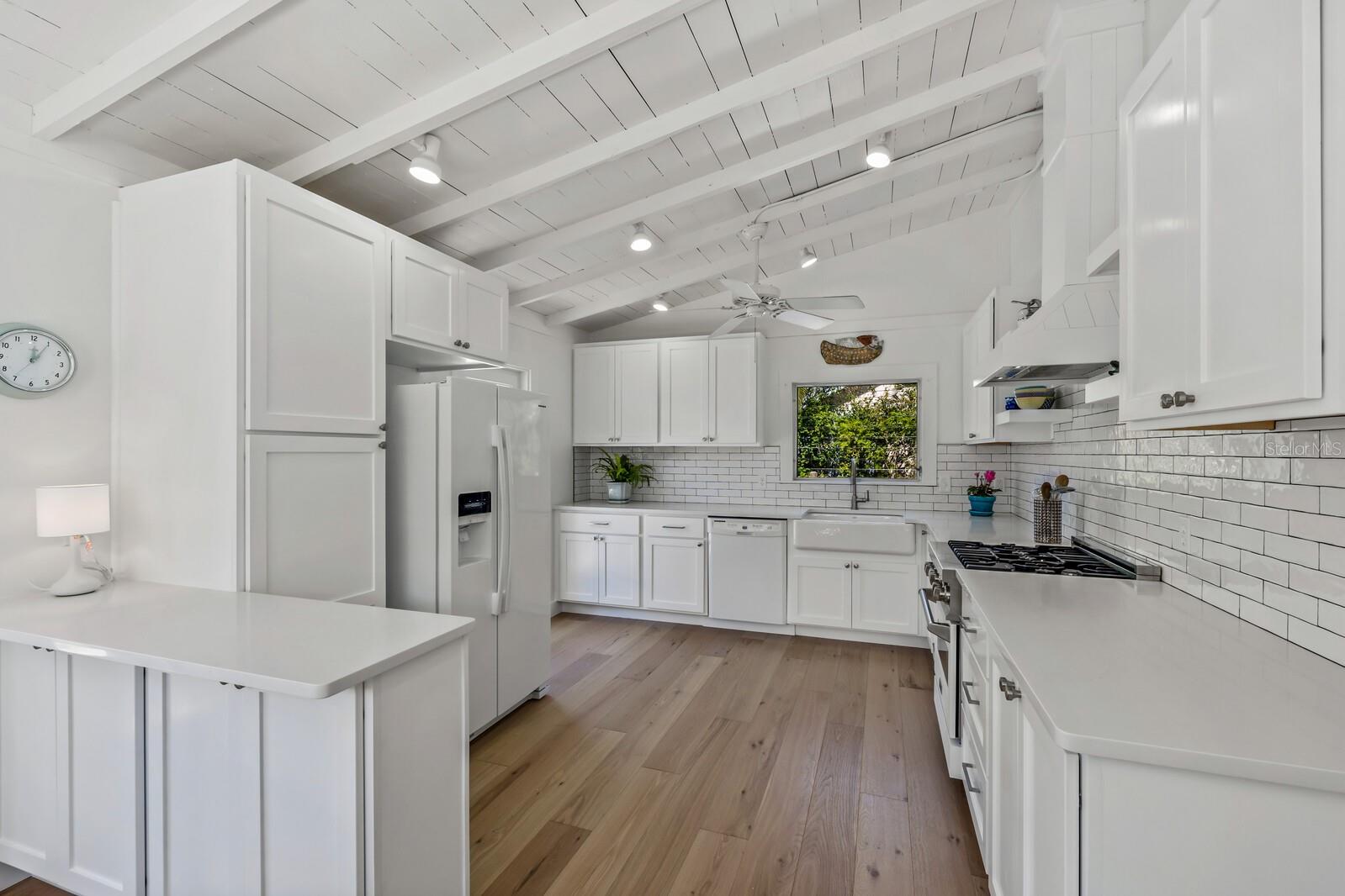 D6145691 Property Photo