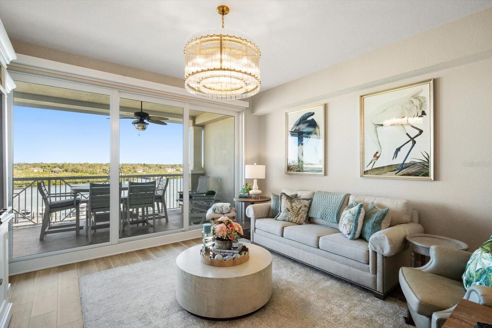 TB8466098