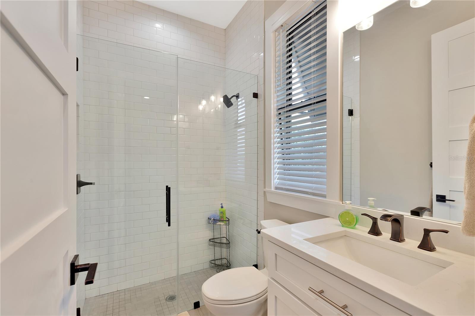 TB8466107 Property Photo