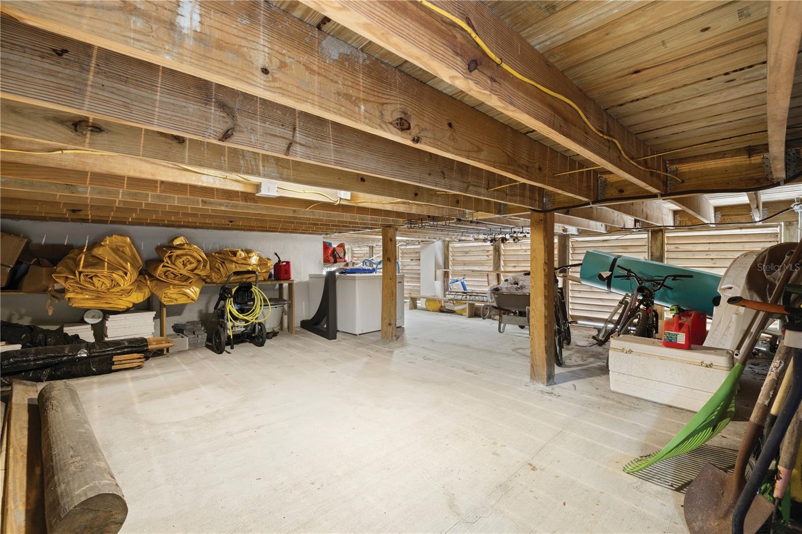 TB8466107 Property Photo