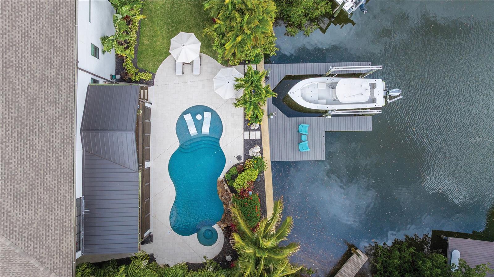 TB8466107 Property Photo