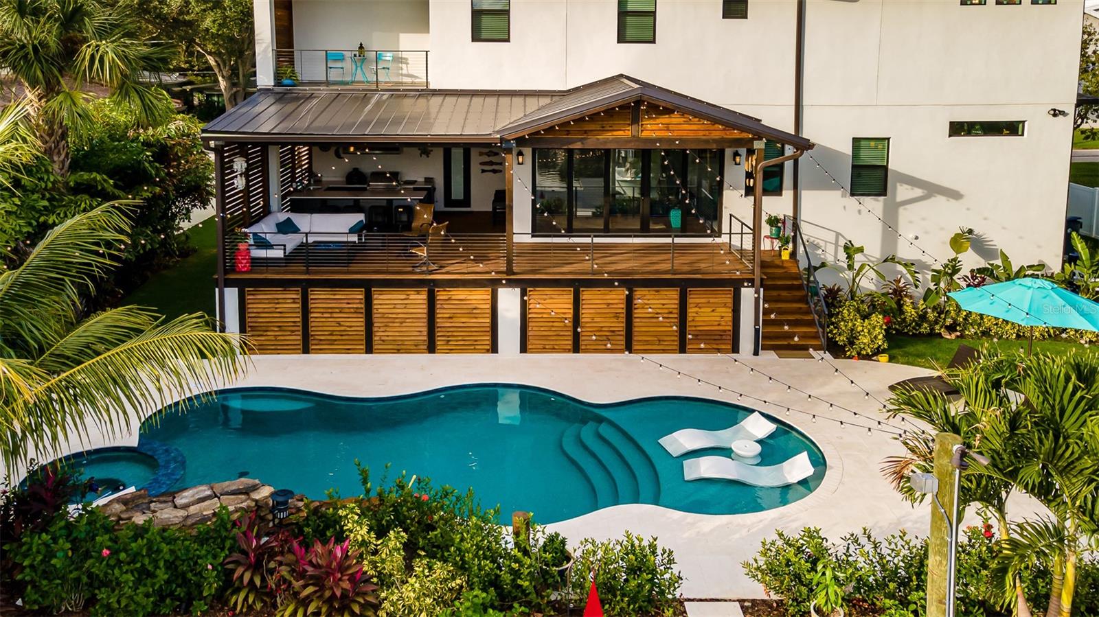 TB8466107 Property Photo