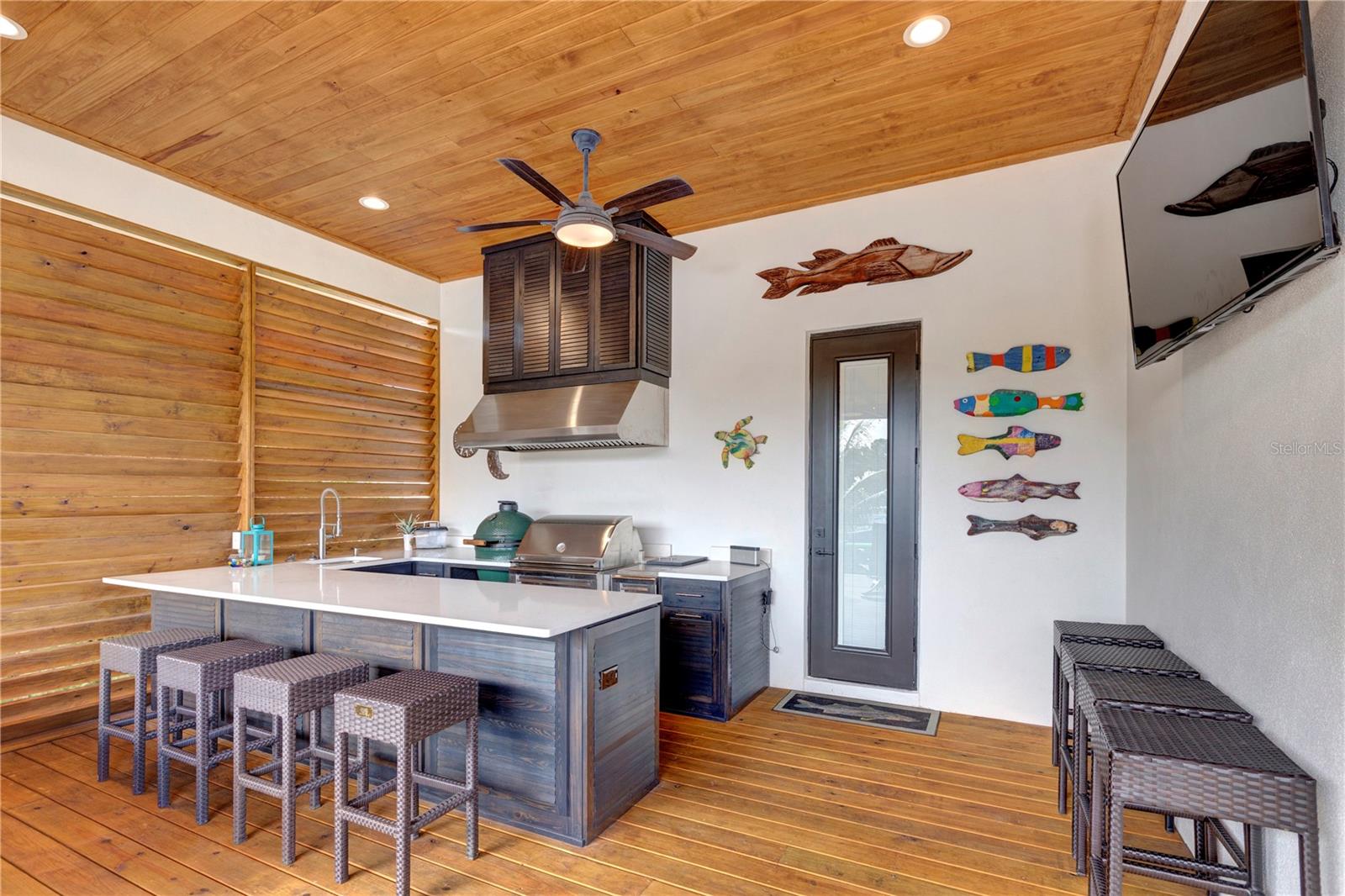 TB8466107 Property Photo